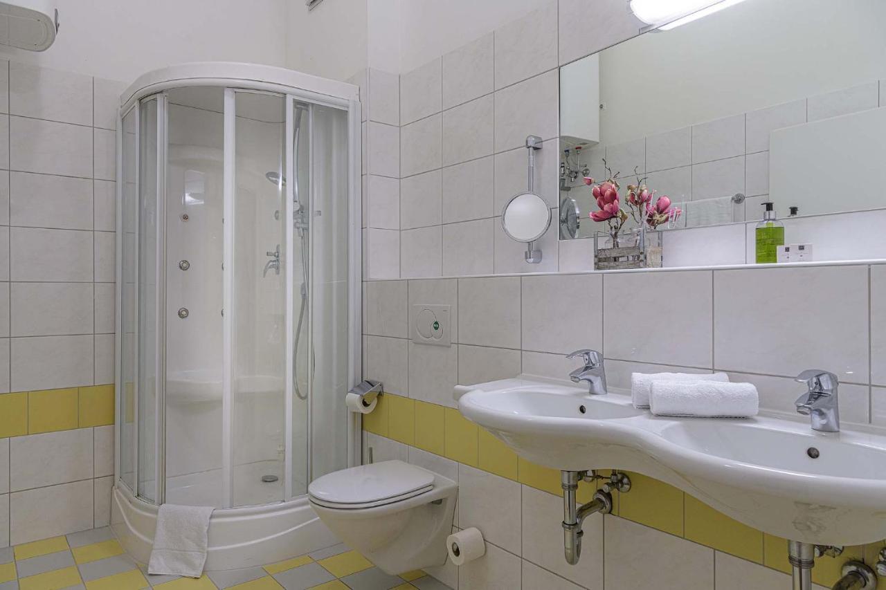 Alpenparks Apartment & Ferienresort Rehrenberg Вихофен Екстериор снимка
