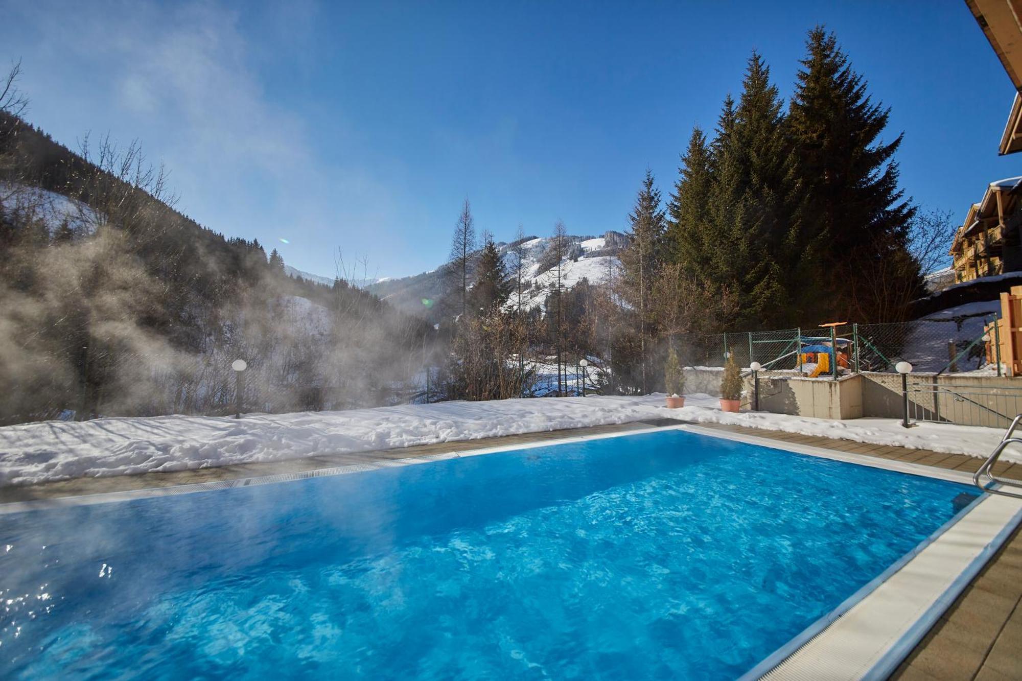 Alpenparks Apartment & Ferienresort Rehrenberg Вихофен Екстериор снимка