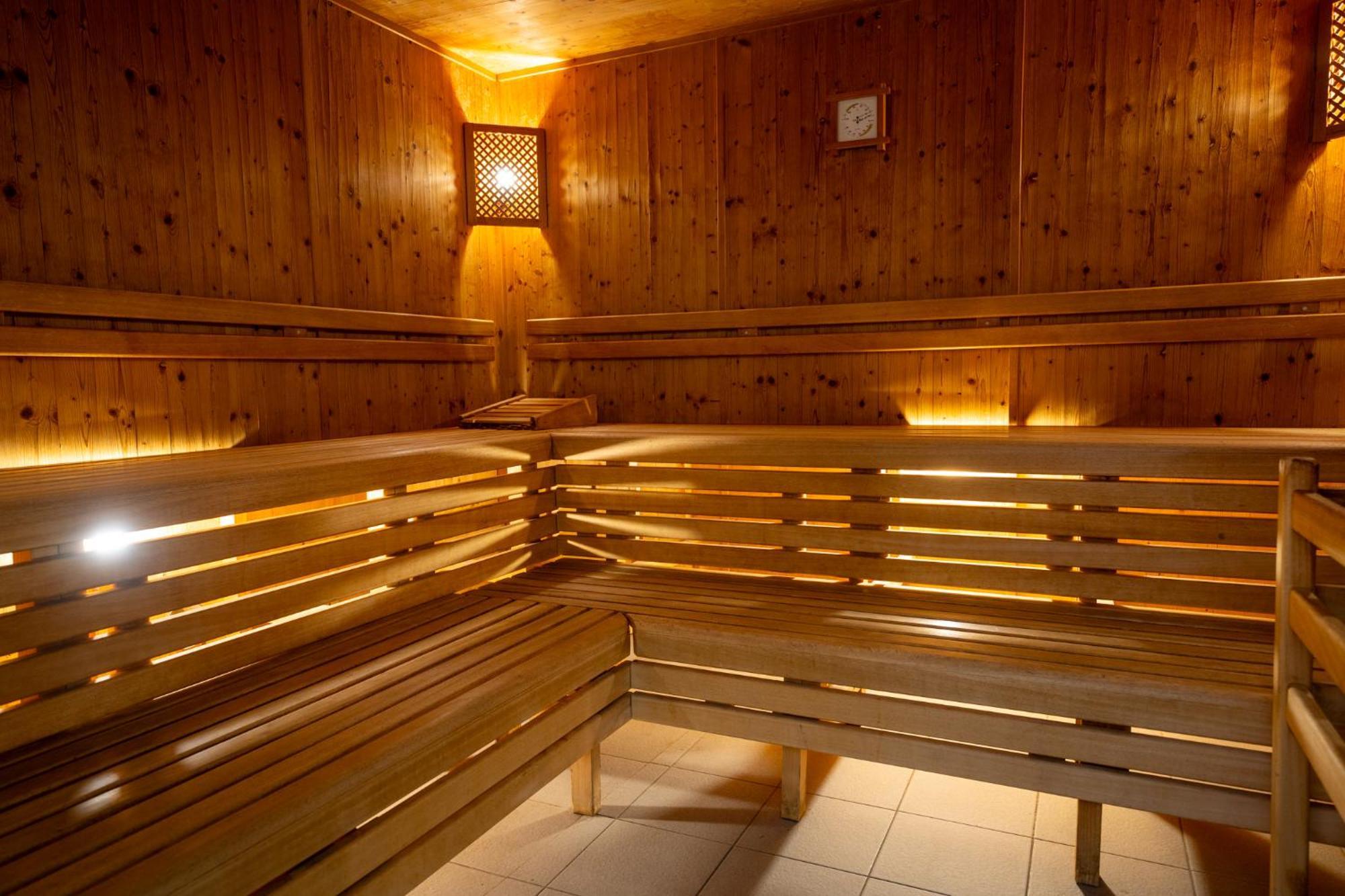 Alpenparks Apartment & Ferienresort Rehrenberg Вихофен Екстериор снимка